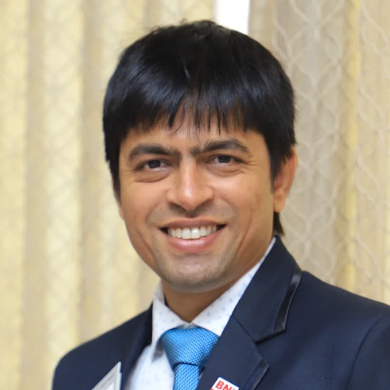 Paritosh Vyas, Business Advisor at The Link AI